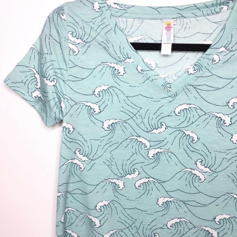 Lularoe Xxs christy t ocean waves NWT